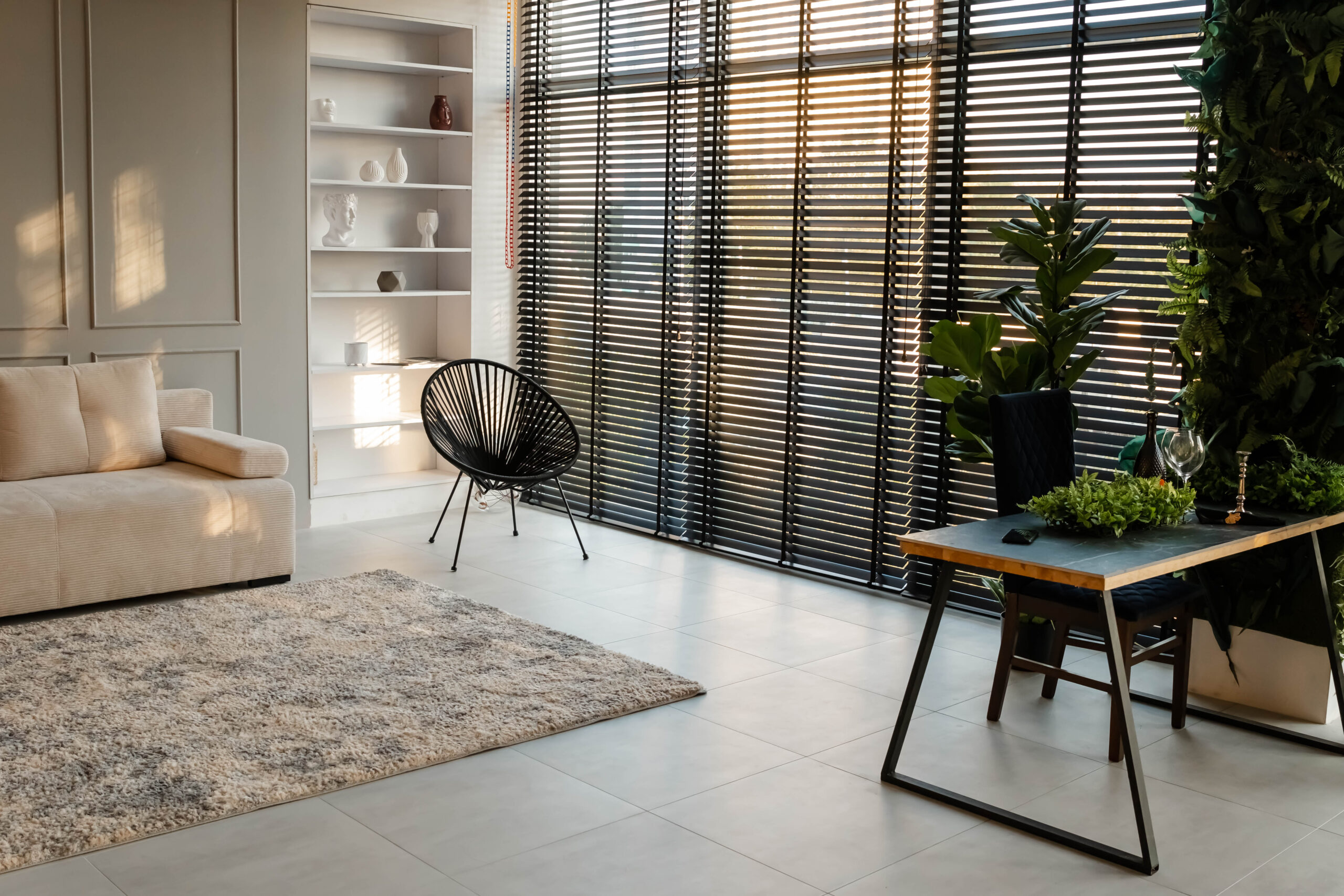 samll space with venetian blinds scaled 1